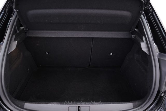 PEUGEOT 208 usata, con Apple CarPlay
