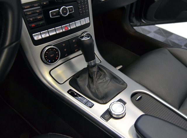 MERCEDES-BENZ SLK 200 usata, con Autoradio