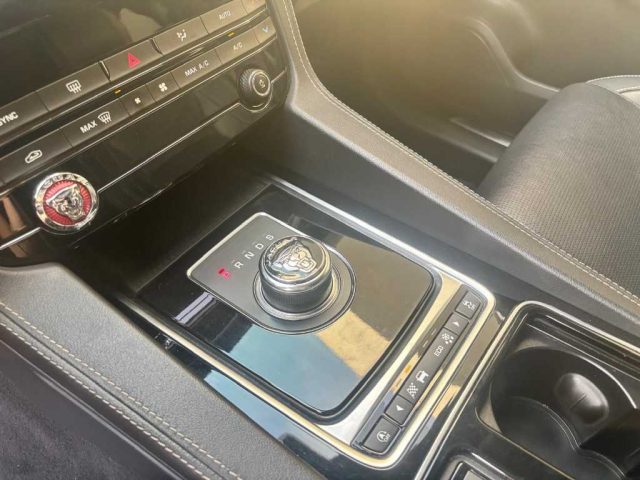 JAGUAR F-Pace usata, con Servosterzo