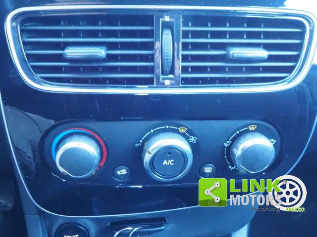 RENAULT Clio usata, con Bluetooth