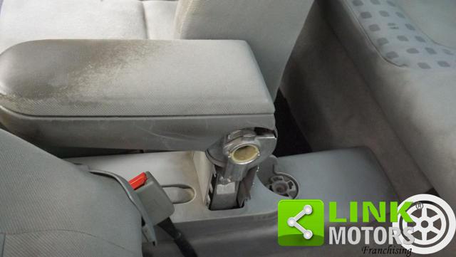 VOLKSWAGEN New Beetle usata 32