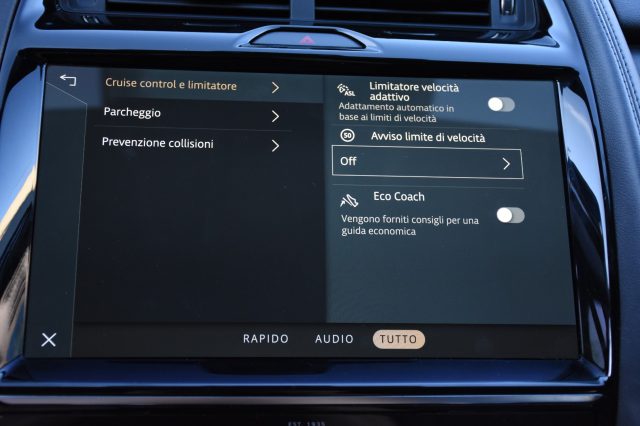 JAGUAR E-Pace usata, con Isofix