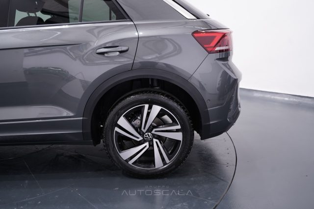 VOLKSWAGEN T-Roc usata 32