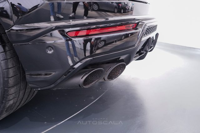 LAMBORGHINI Urus usata 38