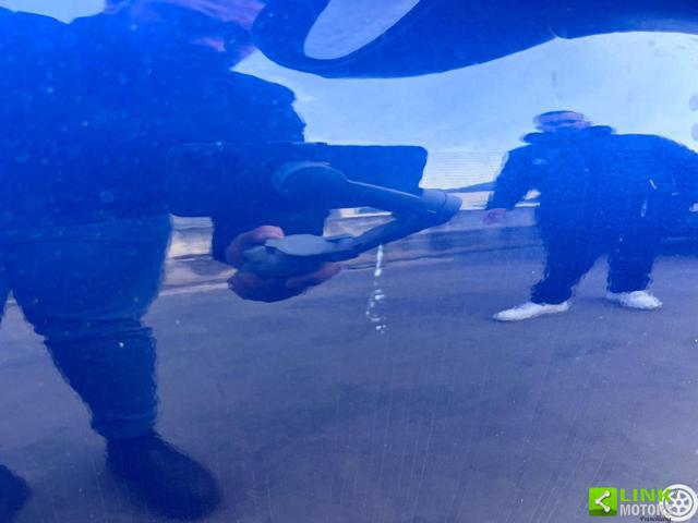 RENAULT Clio usata, con Sedile posteriore sdoppiato