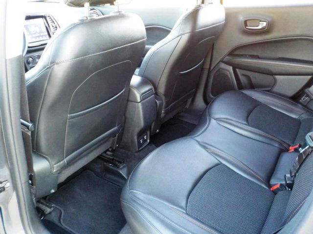 JEEP Compass usata, con Volante in pelle