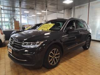 VOLKSWAGEN Tiguan usata, con Airbag laterali