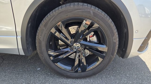 VOLKSWAGEN Tiguan usata, con Autoradio