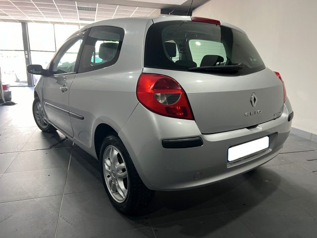 RENAULT Clio usata, con Airbag laterali