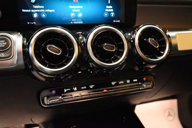 MERCEDES-BENZ GLB 180 usata 113