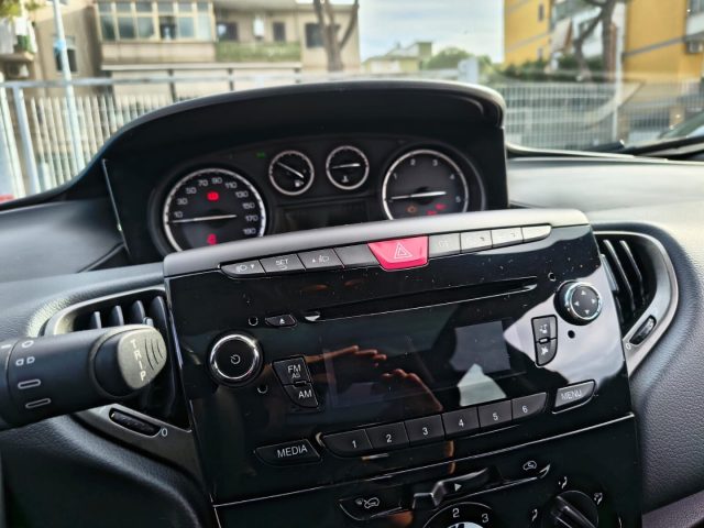 LANCIA Ypsilon usata, con Cronologia tagliandi