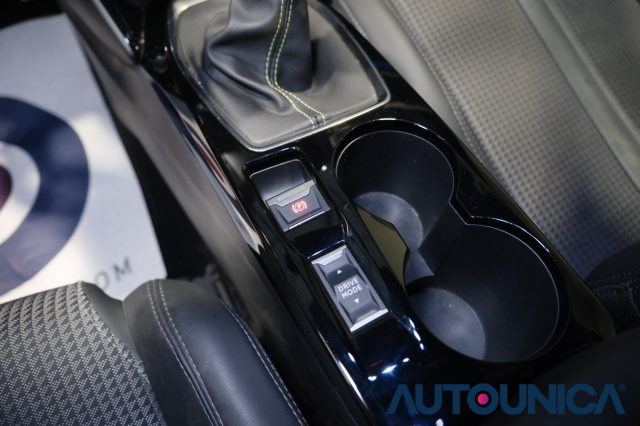 PEUGEOT 208 usata, con Sensori di parcheggio anteriori
