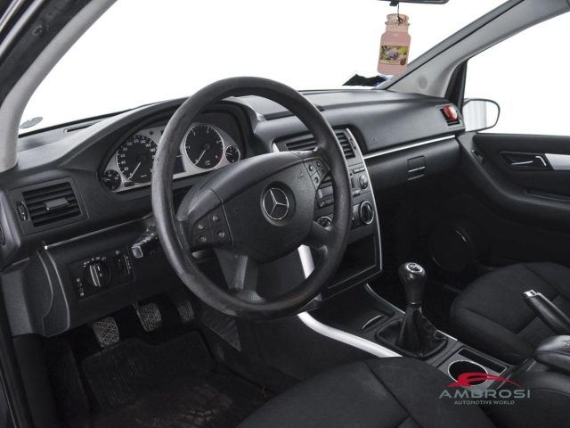 MERCEDES-BENZ B 180 usata 7