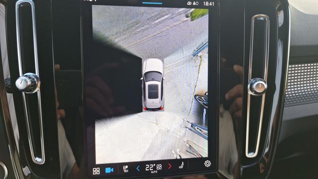 VOLVO XC40 usata, con Volante in pelle
