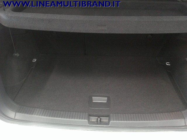VOLKSWAGEN T-Cross usata, con Autoradio