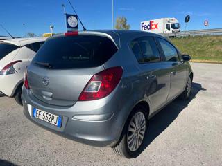 OPEL Corsa usata, con Airbag laterali
