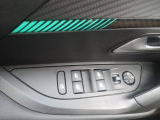 PEUGEOT 2008 usata, con Fari LED