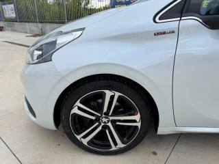 PEUGEOT 208 usata, con Fendinebbia