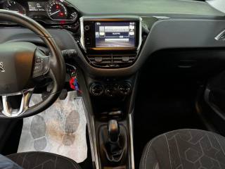 PEUGEOT 2008 usata, con Volante in pelle