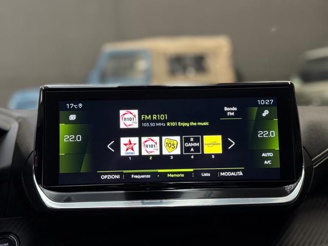 PEUGEOT 2008 usata, con Sistema di navigazione