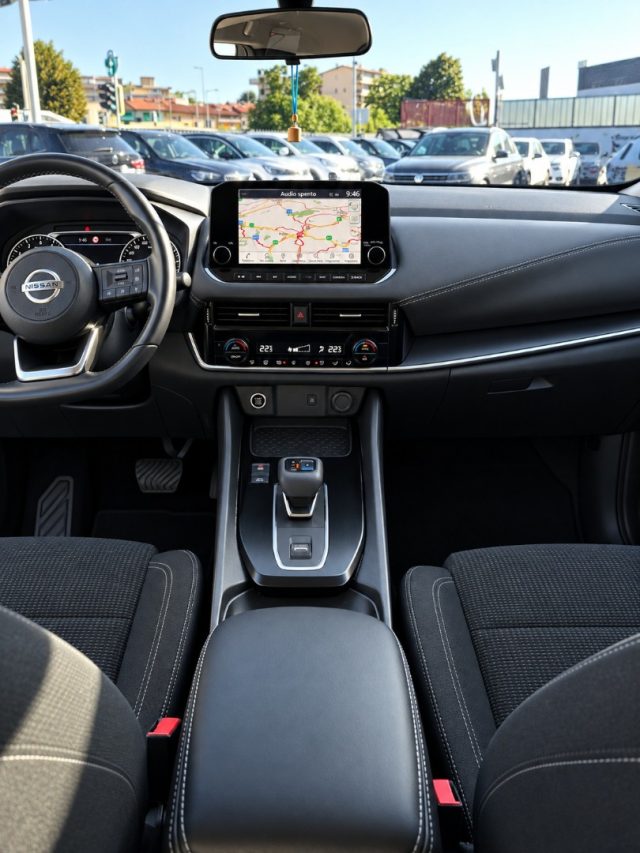 NISSAN Qashqai usata, con Boardcomputer