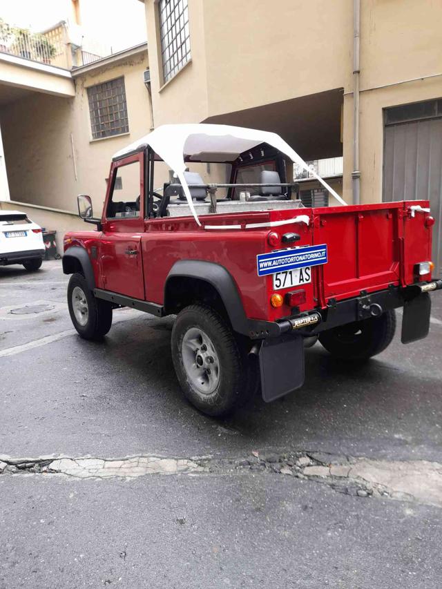 LAND ROVER Defender usata 3