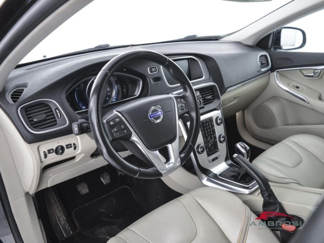 VOLVO V40 Cross Country usata 7