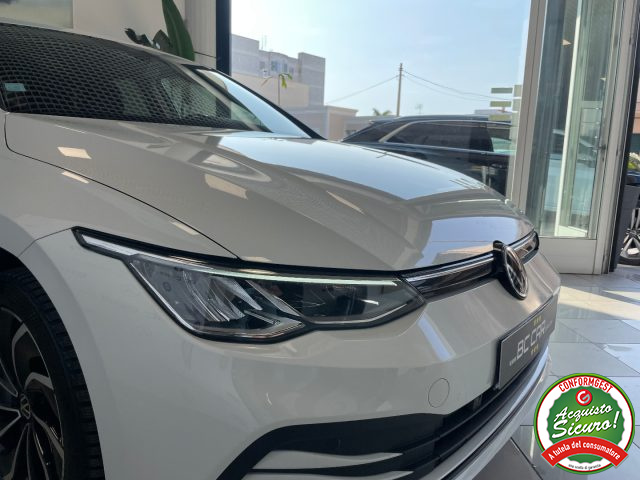 VOLKSWAGEN Golf usata, con Luci diurne LED