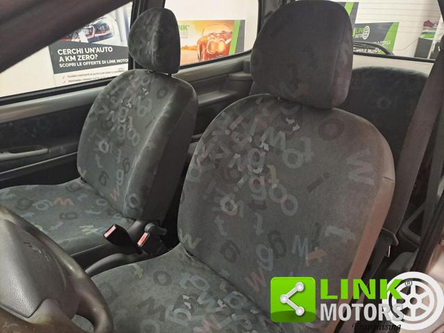 RENAULT Twingo usata 17