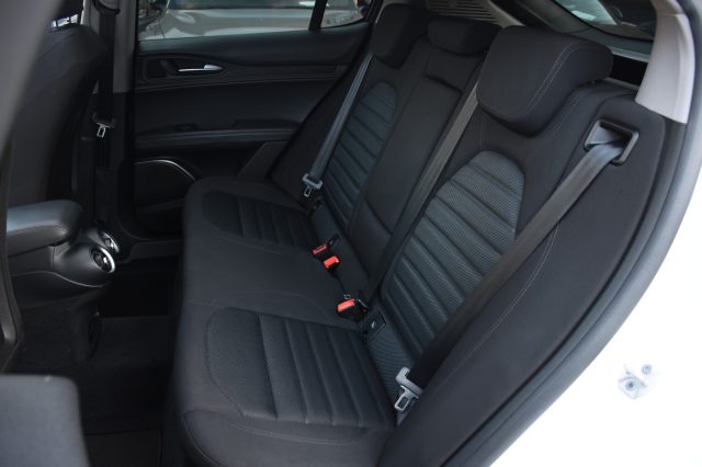 ALFA ROMEO Stelvio usata, con Cerchi in lega