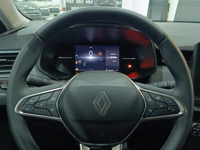 RENAULT Clio usata, con Autoradio digitale
