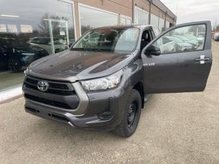 TOYOTA Hilux 2.4 D-4D A/T 4WD 4 porte Double Cab Comfort