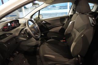 PEUGEOT 208 usata, con Sedile posteriore sdoppiato