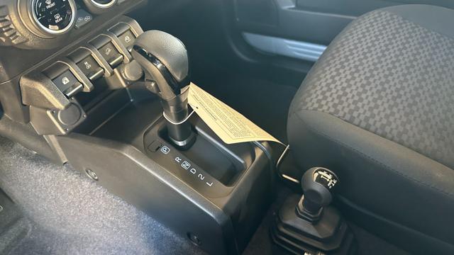 SUZUKI Jimny usata, con Servosterzo