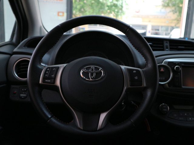 TOYOTA Yaris usata, con Controllo trazione
