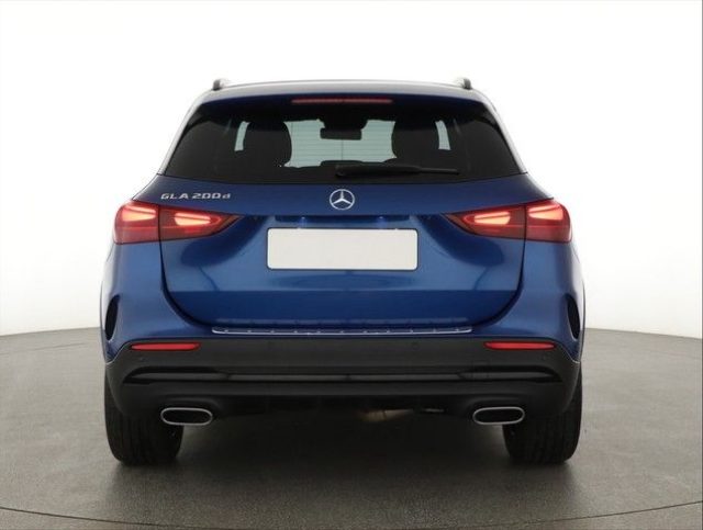 MERCEDES-BENZ GLA 200 usata, con Airbag Passeggero