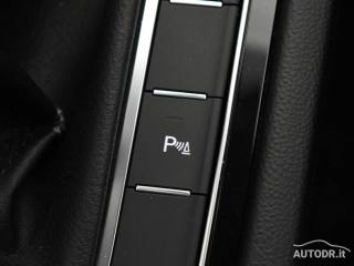 VOLKSWAGEN Passat Variant usata, con Sensori di parcheggio anteriori