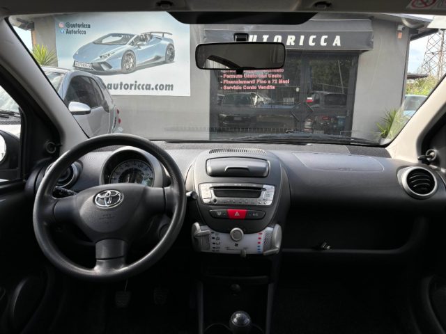TOYOTA Aygo usata, con Lettore CD