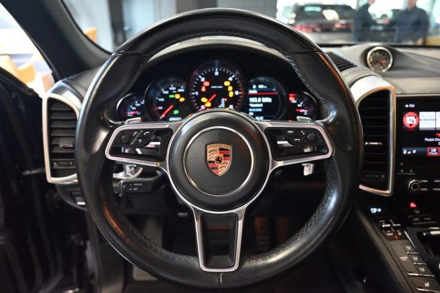 PORSCHE Cayenne usata 39