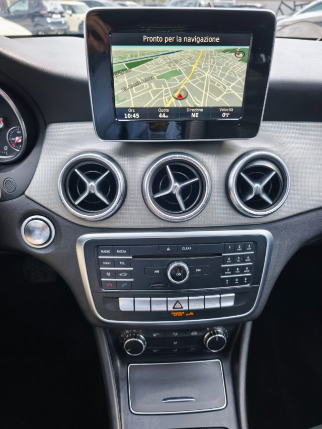 MERCEDES-BENZ CLA 200 usata, con Controllo trazione