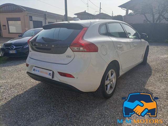 VOLVO V40 usata, con Autoradio