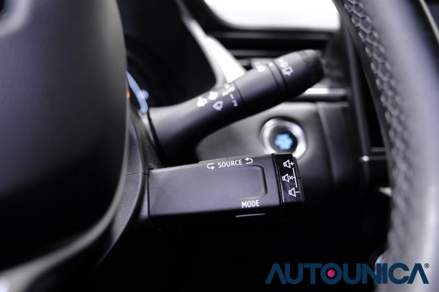 RENAULT Captur usata, con Autoradio digitale