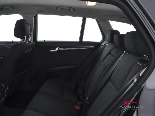 MERCEDES-BENZ C 200 usata 9