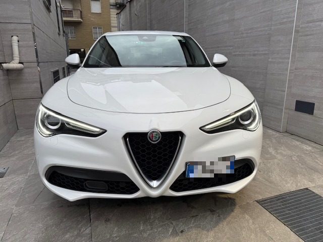 ALFA ROMEO Stelvio usata, con Alzacristalli elettrici