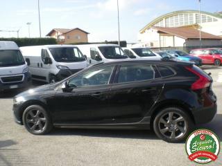 VOLVO V40 Cross Country usata, con Alzacristalli elettrici