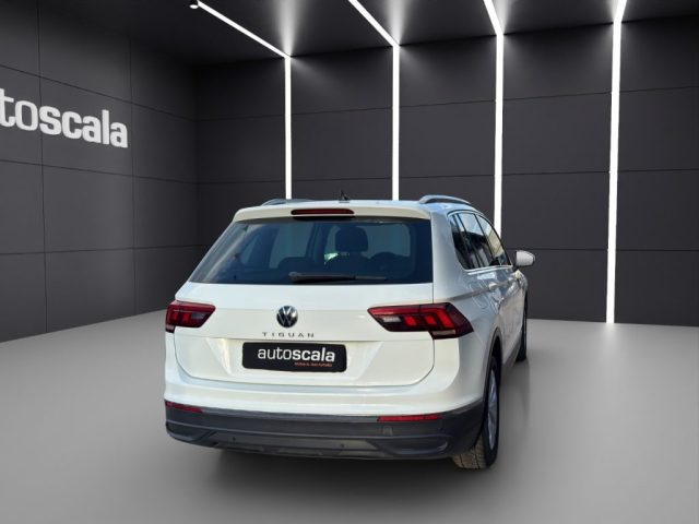 VOLKSWAGEN Tiguan usata, con Autoradio