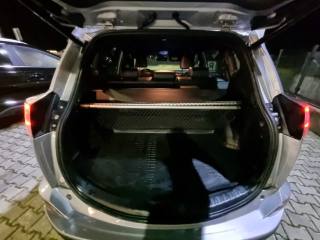 TOYOTA RAV 4 MY23 usata, con Regolazione elettrica sedili