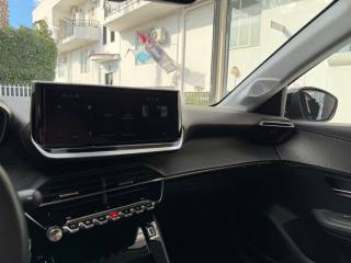 PEUGEOT 208 usata, con Bluetooth