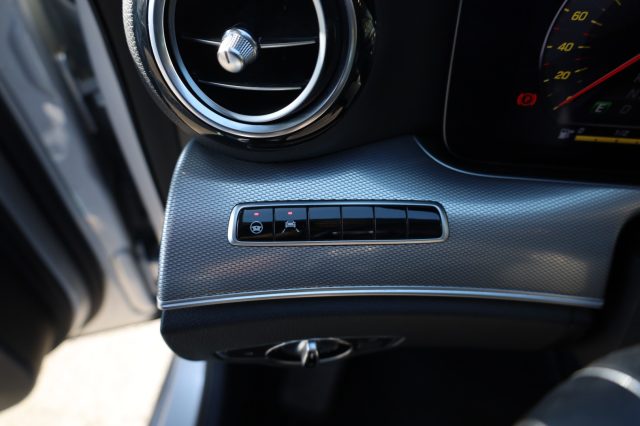 MERCEDES-BENZ E 220 usata, con Sound system