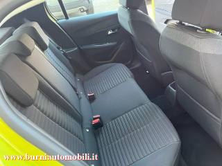 PEUGEOT 208 usata, con Sedile posteriore sdoppiato